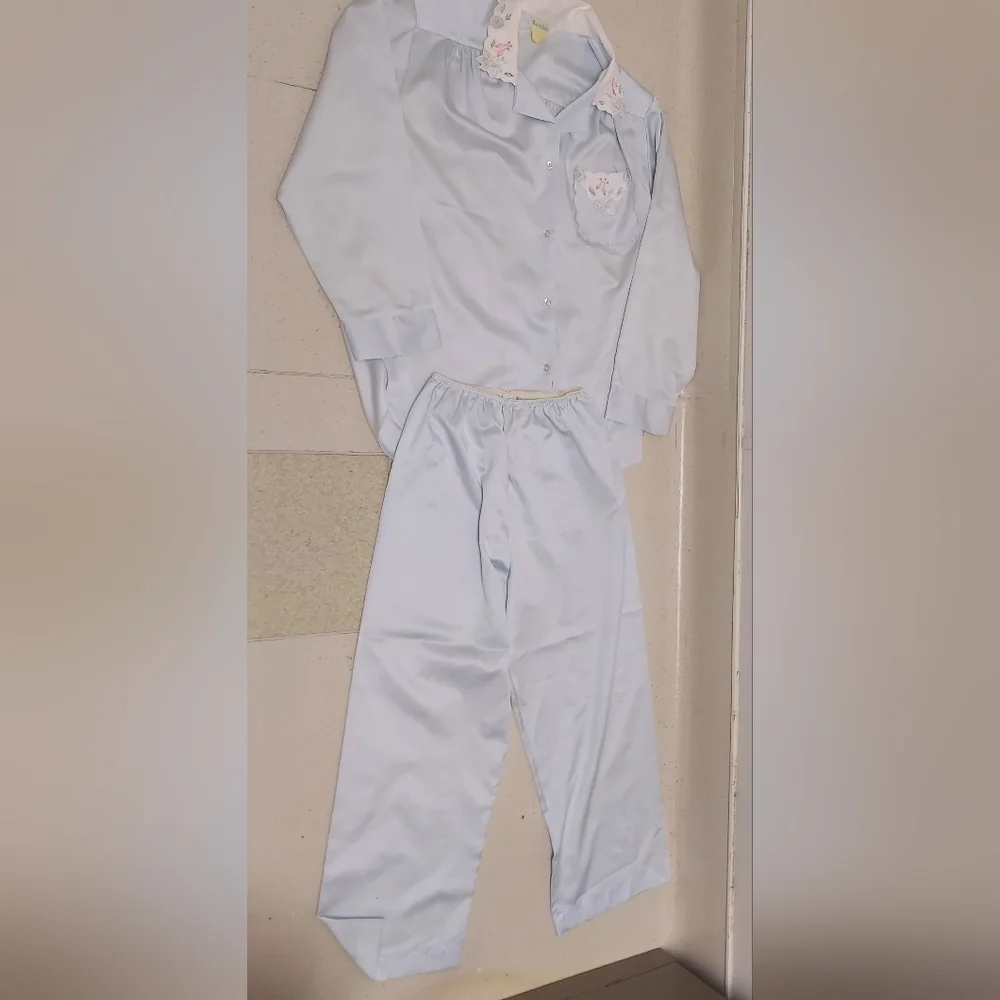 Sara Beth Women's Vintage Feminine Blue satin Embroidered Pajama Set, Medium - Picture 2 of 6